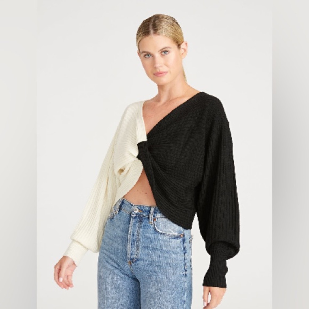 100% Merino Wool AMUR Women’s Cruz Twist Sweater Size S